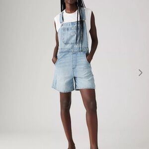 Levi’s shortalls (light wash)